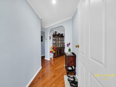 1 / 77 Somerset Drive, Sunshine North