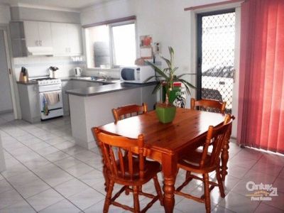 17 Hamilton Drive, Cranbourne