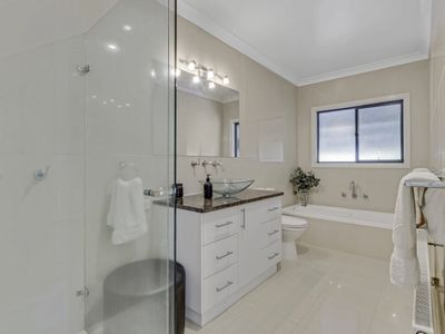 2271 Snow Road, Markwood