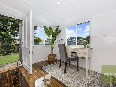 14 Echlin Street, West End