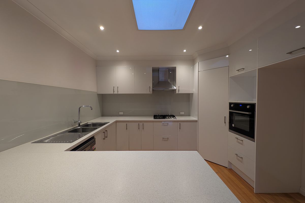 Spacious single front, set in a prime Thornbury location