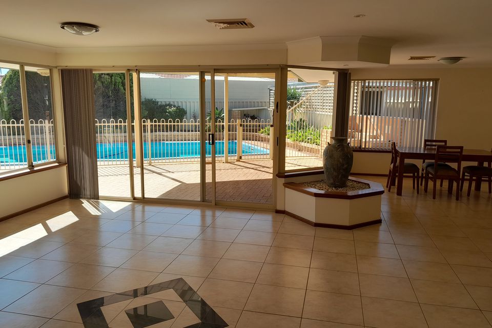 14 KEEL COVE, Waikiki