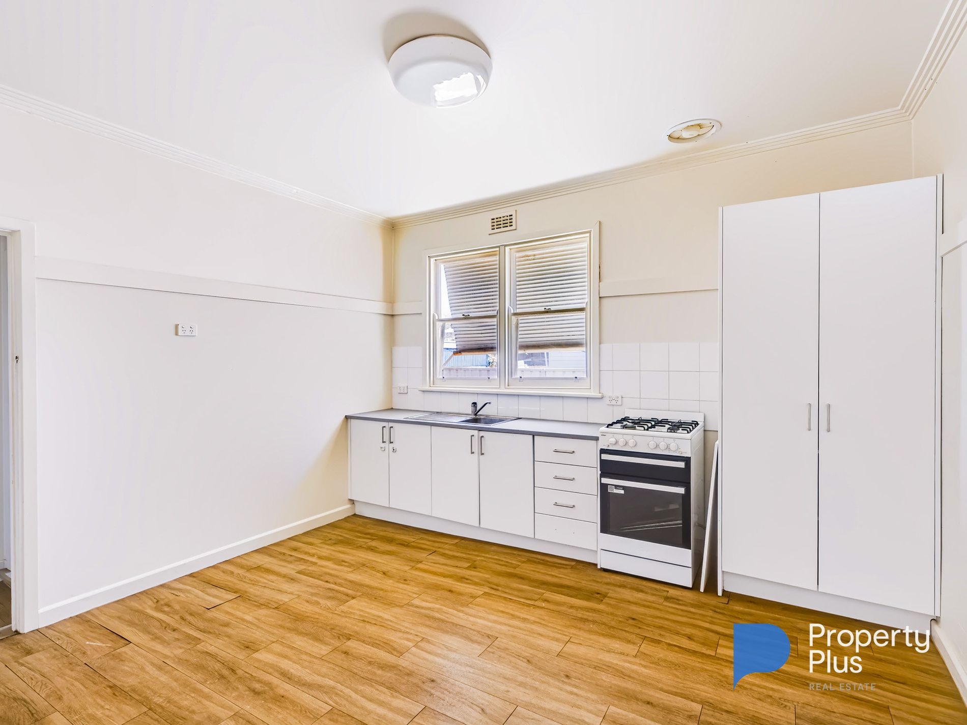 3 Curnow Street , Golden Square