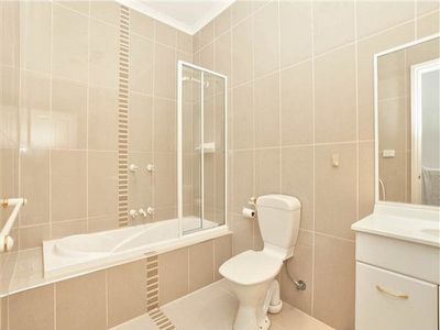 4 / 239 Nicholson Street, Seddon