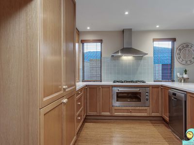 28 Foreshore Vista, Yanchep