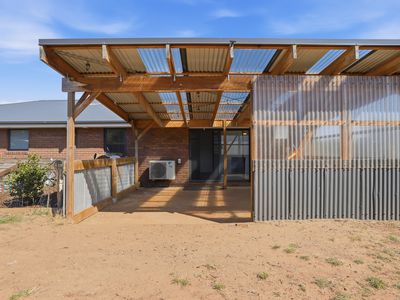 9 Bond Street, Campbell Town