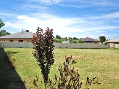 7 Ombana Court, Ascot