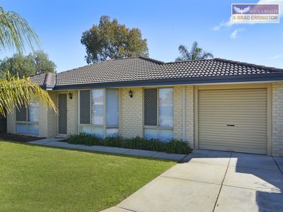 5 Simmental Vale, Stratton