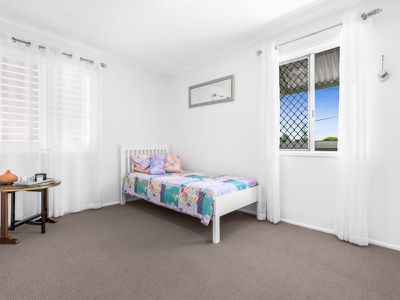 1 Barbara Street, Manly West