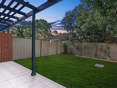 11 / 18 Holland Crescent, Casula