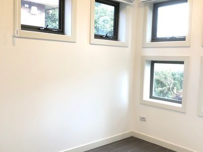1 / 738 Elgar Road, Doncaster