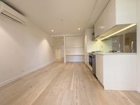 unit 302 / 150 Dudley Street, West Melbourne