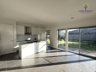 13 Laurence Way, Tarneit