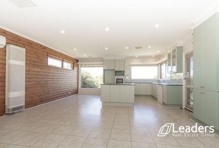 10 BRAZILIA DRIVE, Glen Waverley