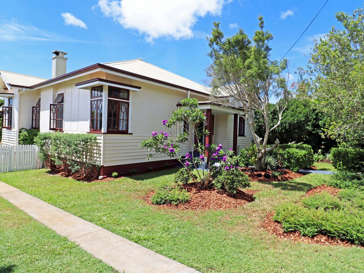10 George Street, Tolga