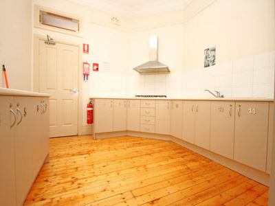 3 / 12 The Boulevarde, Lakemba