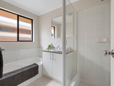 2 / 7 Bull Way, Somerville