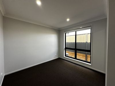 51 Melton Circuit, Gregory Hills