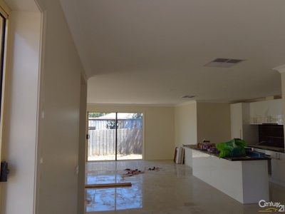 2 / 5 Leonard Court, Pakenham