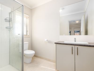9 Settlers Drive, Kialla