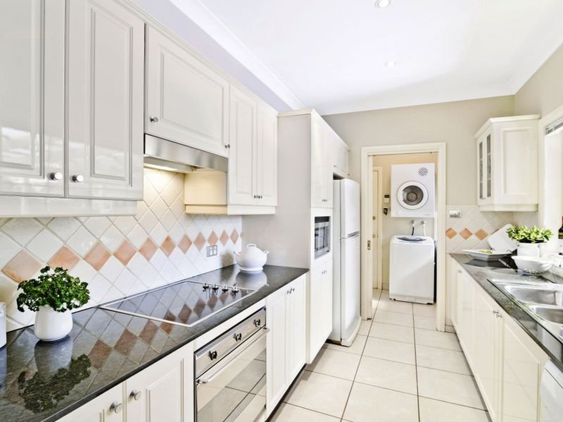1A / 27-31 William Street, Botany