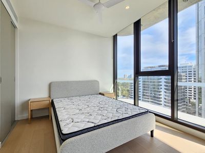 1102 / 8 Louise Street, Melbourne