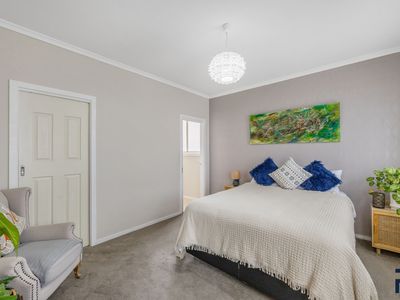 4 / 1A Thorogood Court, Taylors Lakes