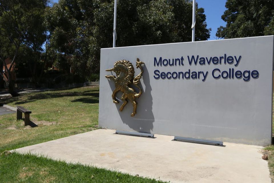 14 Charlton Street, Mount Waverley