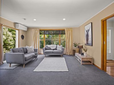 5C Janet Frame Way, Whitemans Valley