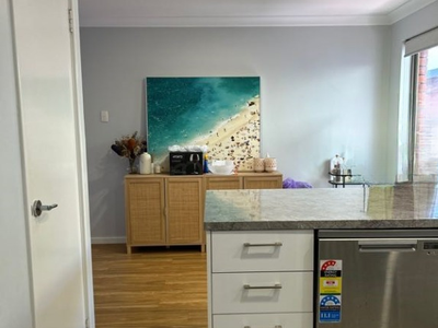 2/52 Hastings Street, Scarborough