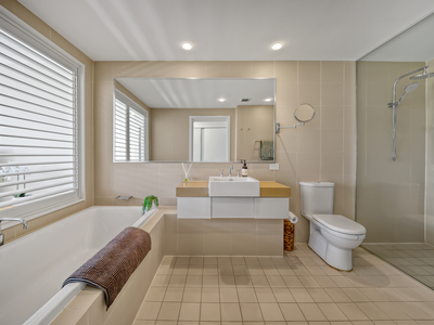 8 Huntingdale Drive, Magenta