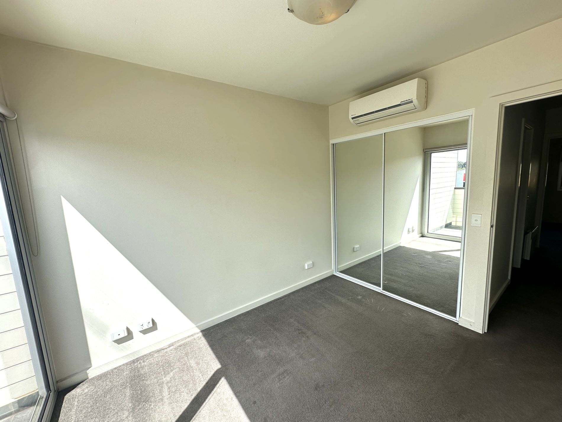 202 Como Pde East, Parkdale
