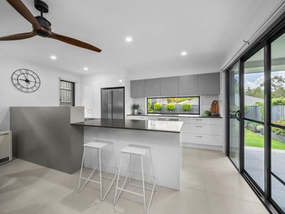 42 Creekside Circuit, Nambour