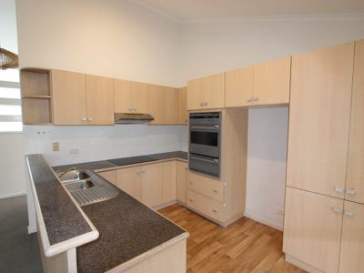 2 / 38 Wandana Drive, Wandana Heights