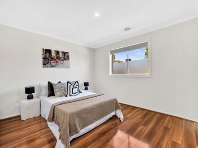 13 Edwin Close, Manor Lakes