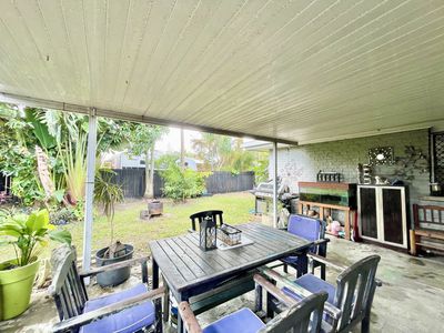 2 / 2 Hakea Court, Kawungan
