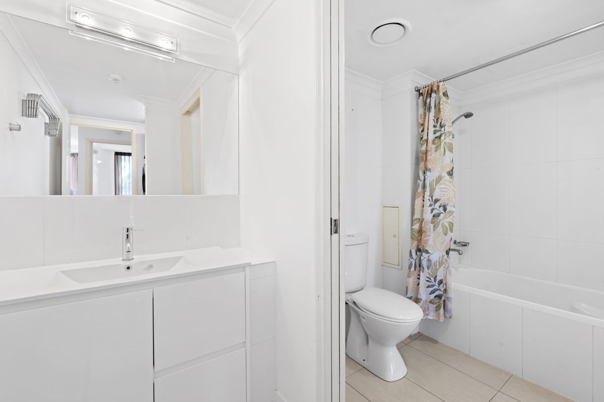 312a / 1-8 Paradise Island, Surfers Paradise