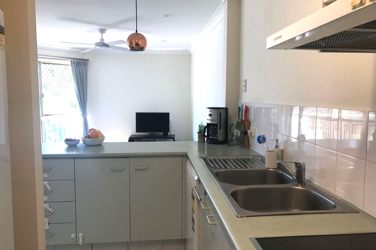 4 / 2 Simpsons Road, Currumbin Waters