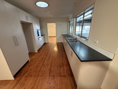 115 The Parkway, Bradbury