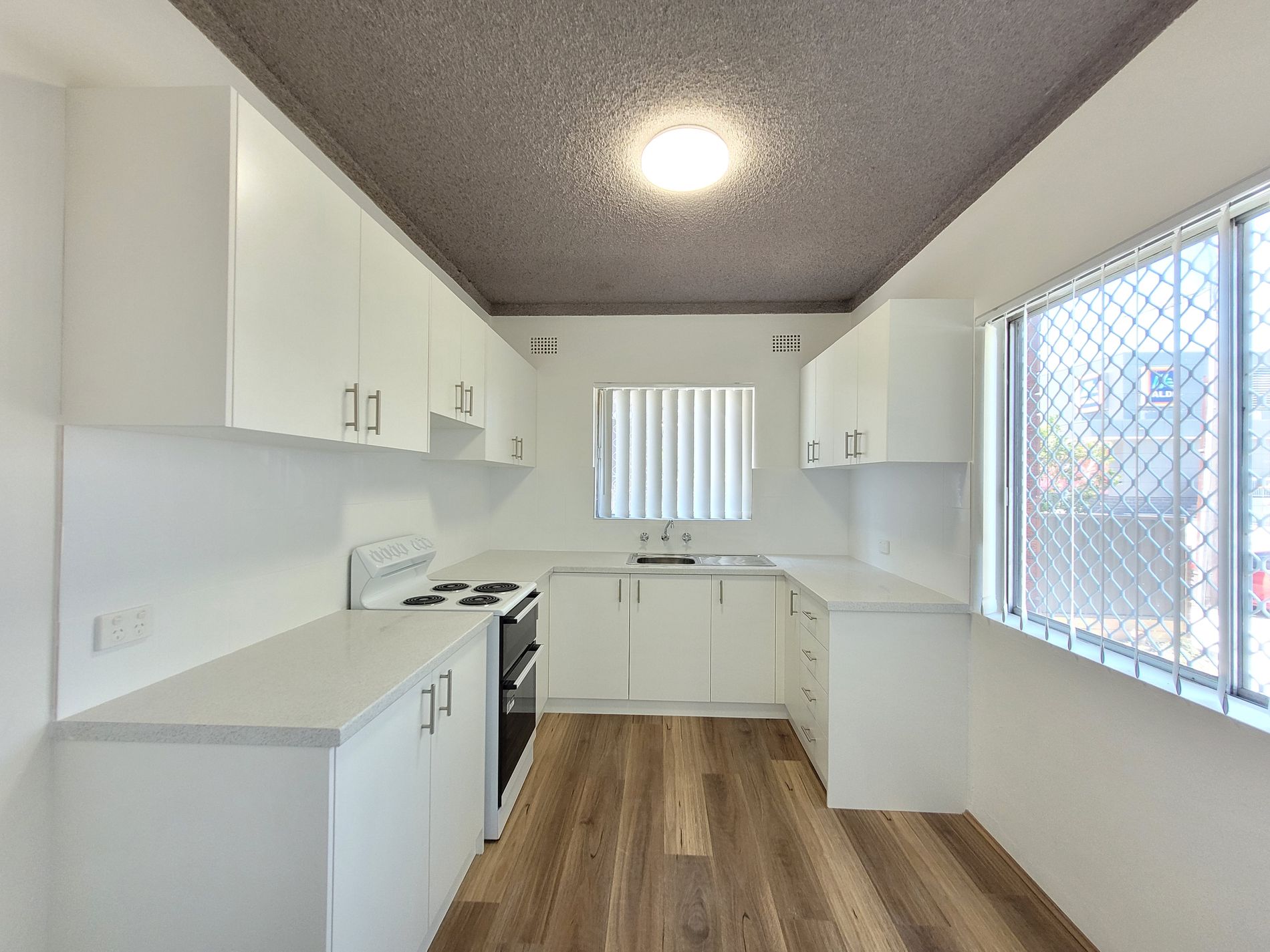 1 / 207 Haldon Street, Lakemba