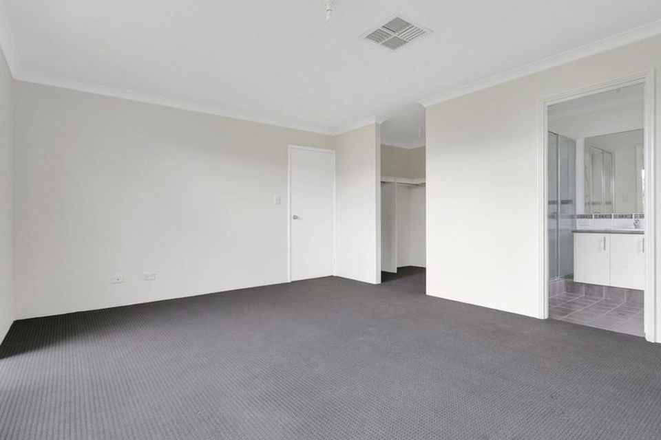 54 Claret Ash Boulevard , Baldivis