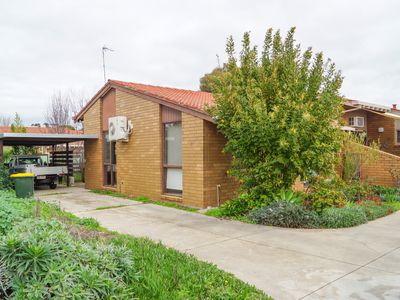 11 / 15 Begg Street, Horsham