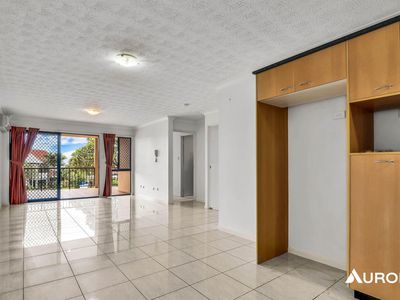 2/27 Victoria Street, Clayfield