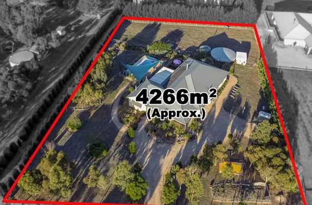 36 The Ridge, Oaklands Junction