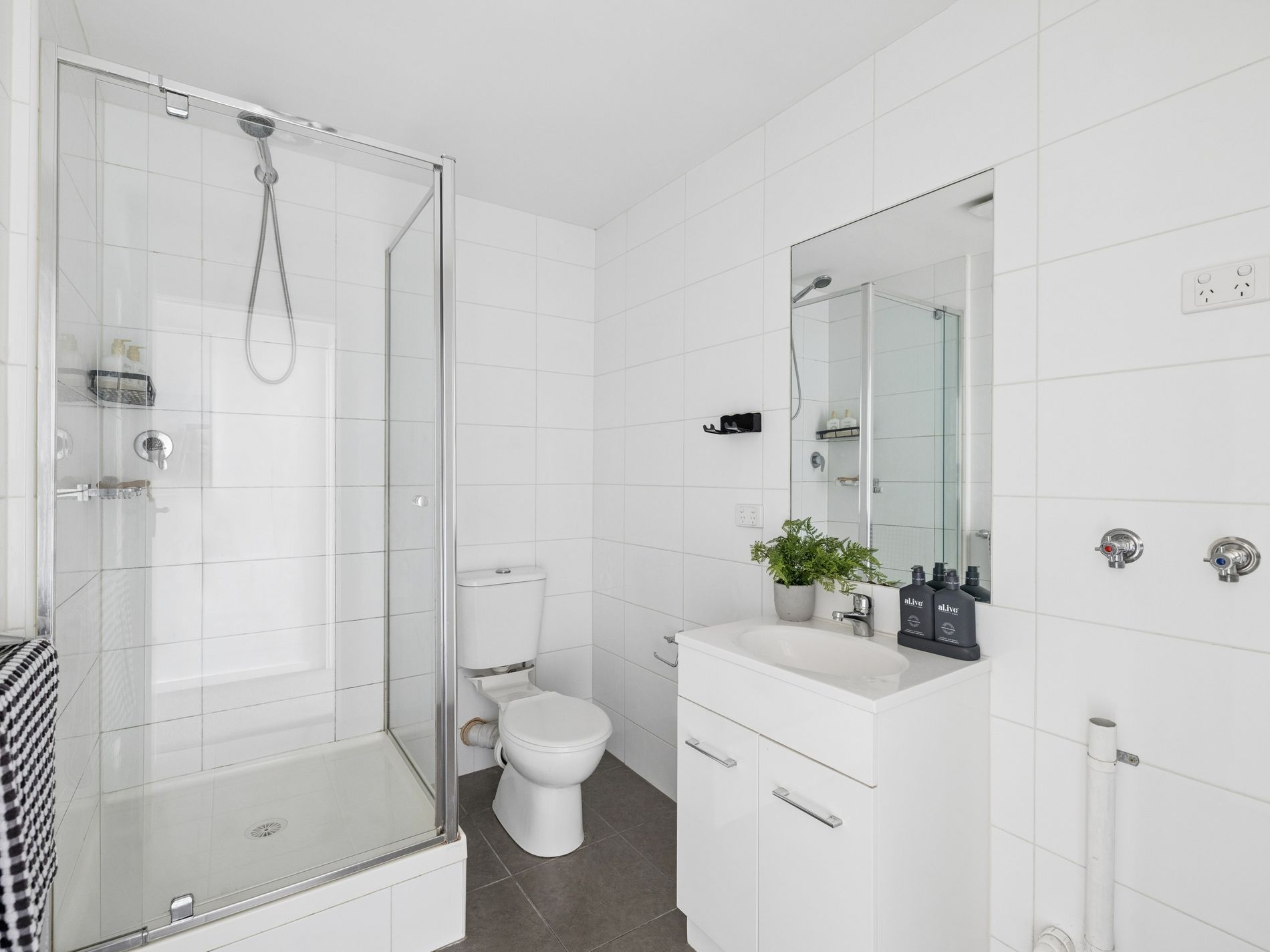 3 / 15 Middle Road, Maribyrnong