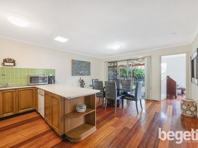 8 Tristania Grove, Greenacre