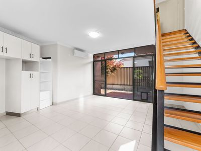 4 / 435 Charles Street, North Perth