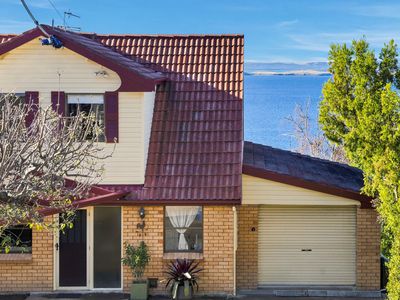 6 Baringa Road, Taroona