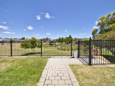 8 Saxon Lane, Baldivis