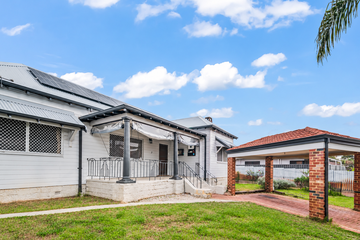 7 Roy Street, St James